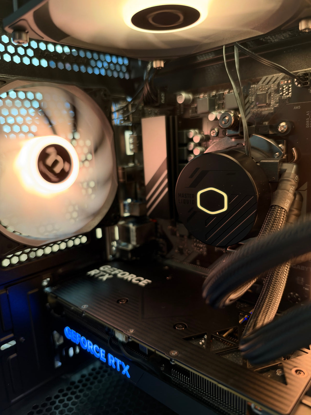 Pre-Owned Gaming PC #26007 — Ryzen 7 8700G/ RTX 4060TI