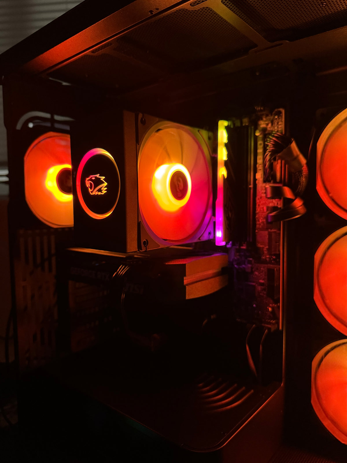 Pre-Owned Gaming PC #26004 — Intel Ultra 5 225F / RTX 5060